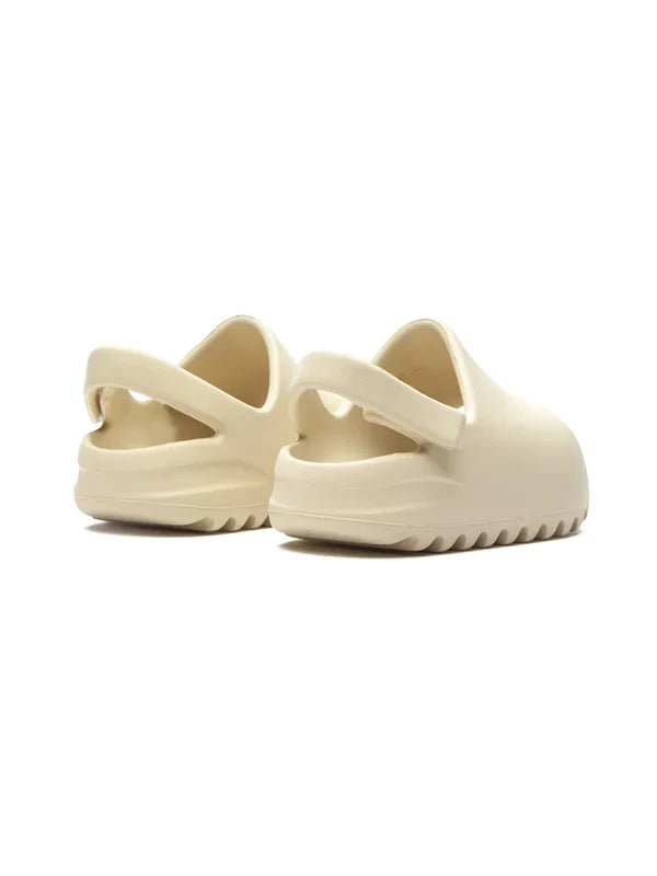 Kids Yeezy ridged slides - Image 3