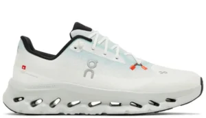 ON Cloudtilt 'Mineral Ivory'